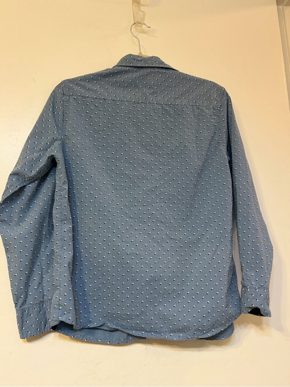 Kenneth Cole Light Blue Patterned Button-Up Shirt with Navy Contrast - Picture 4 of 5
